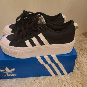 Adidas Nizza Platform sneakers